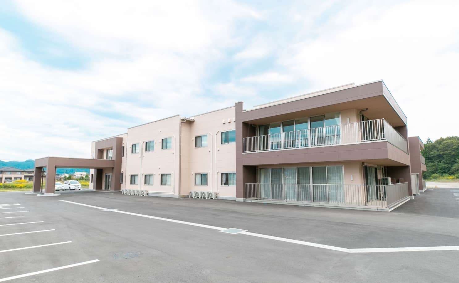 【介護職員／佐野市】 [“特別養護老人ホーム”]　社会福祉法人かたくり福祉会　あかみの里　(正社員)の画像1